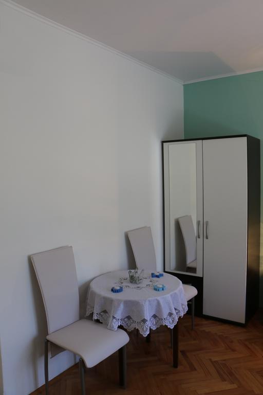 Apartments Milatic Jelsa  Exterior photo